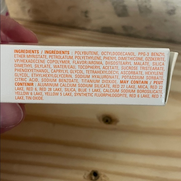 Mary Kay At Play Lip Balm - Bold Purple - Picture 4 of 7